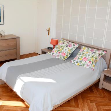 Chambre avec dressing de l'appart hôtel la Ville close